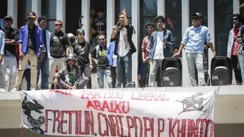 Timor-Leste Cancels Proposal to Grant No-Cost Automobiles for Lawmakers After Mass Protests